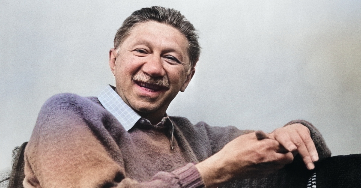 ABRAHAM MASLOW: DESCUBRE su BIOGRAFÍA y LEGADO INSPIRADOR 2 abraham maslow descubre su biografia y legado inspirador