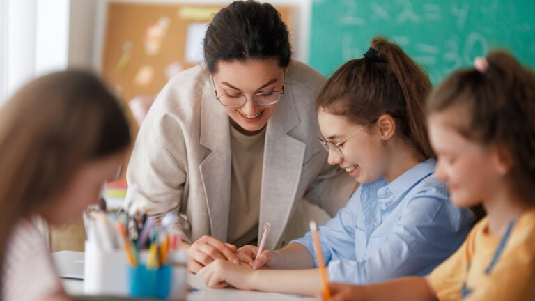 APRENDIZAJE RECEPTIVO: QUÉ ES CARACTERÍSTICAS y EJEMPLOS 2 aprendizaje receptivo que es caracteristicas y ejemplos