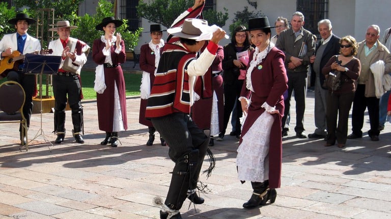 Bailes TÍPICOS de CHILE - Descubre 16 RITMOS REGIONALES 2 bailes tipicos de chile descubre 16 ritmos regionales