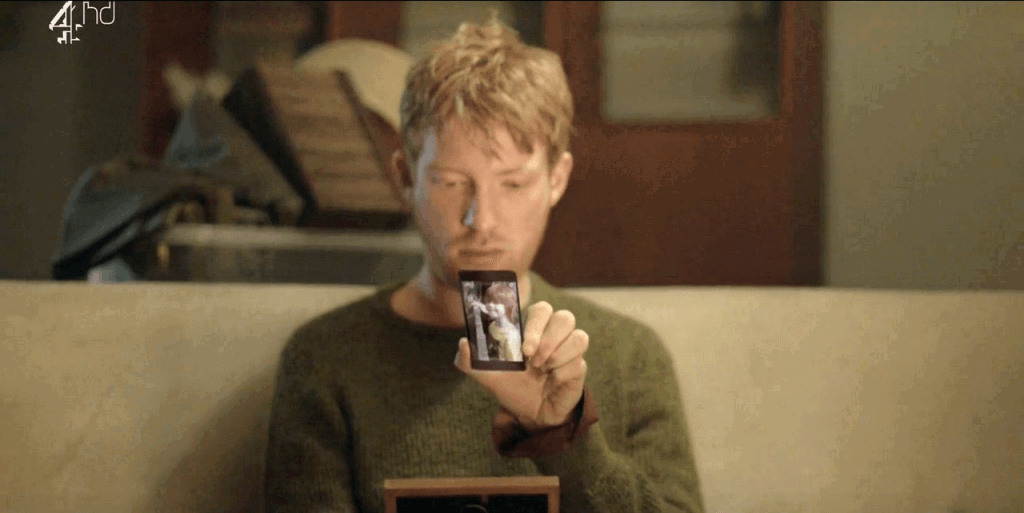 BE RIGHT BACK en BLACK MIRROR - Reflexiones sobre la PÉRDIDA 2 be right back en black mirror reflexiones sobre la perdida