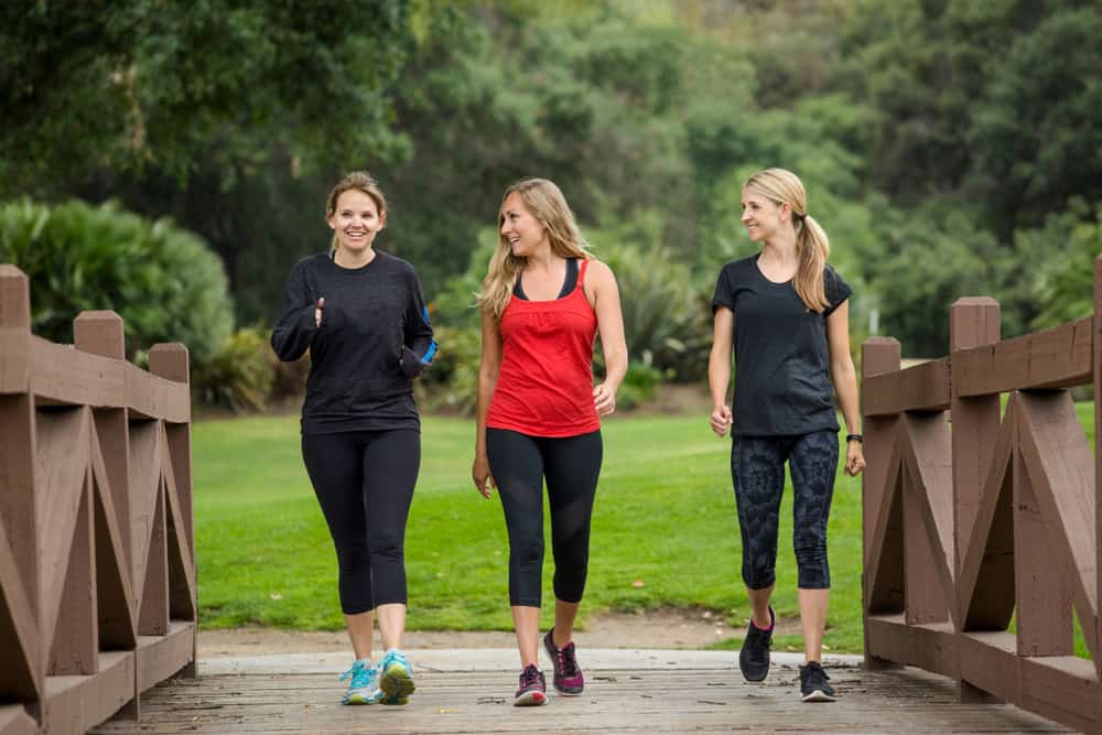 Beneficios de CAMINAR a DIARIO - 10 RAZONES que NO CONOCES 2 beneficios de caminar a diario 10 razones que no conoces
