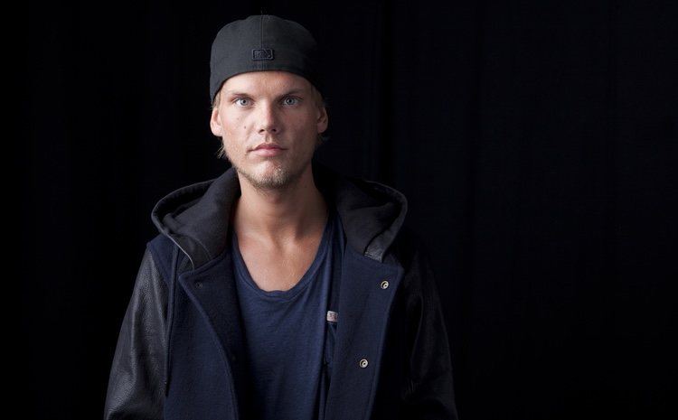 Cómo se SUICIDÓ Avicii: El DOLOR que VENCIO a la FELICIDAD 2 como se suicido avicii el dolor que vencio a la felicidad