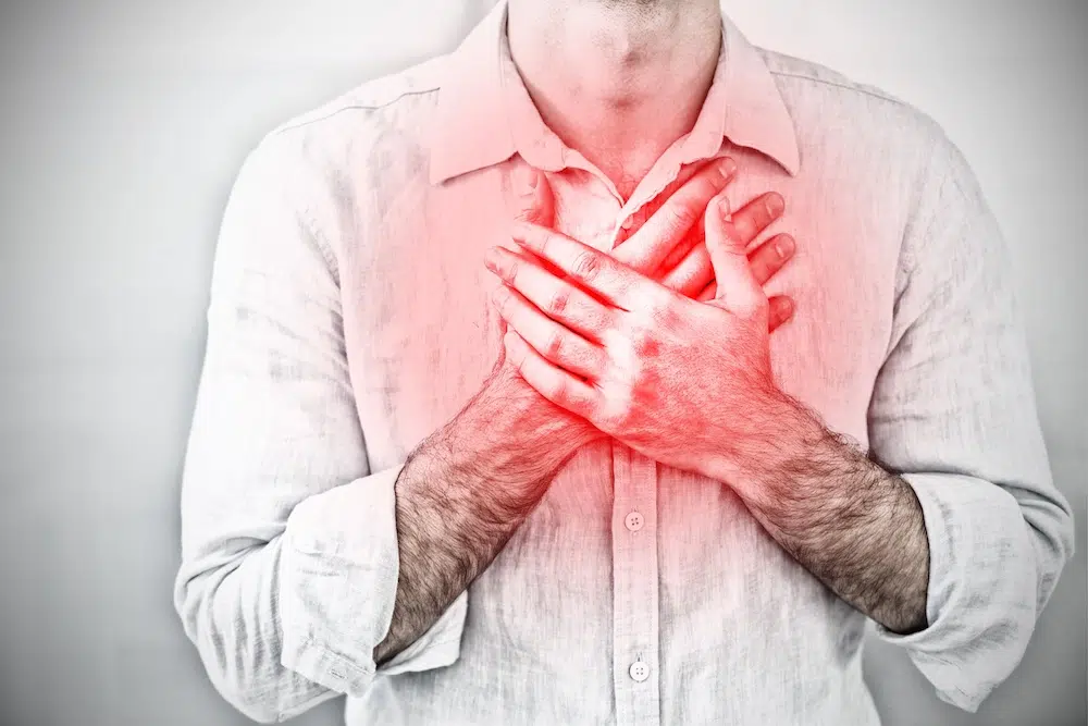 DOLOR EN EL PECHO por ANSIEDAD - SÍNTOMAS y TRATAMIENTO 2 dolor en el pecho por ansiedad sintomas y tratamiento