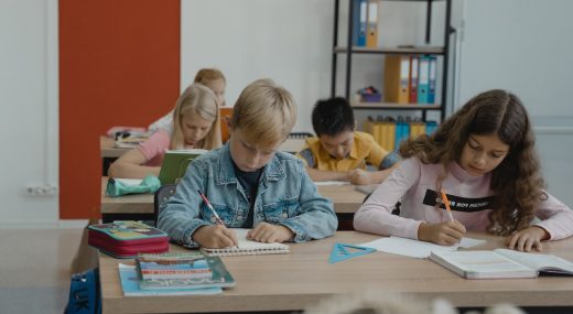 Ecolalia: DEFINICIÓN y SIGNIFICADO - Comprende su ORIGEN 2 ecolalia definicion y significado comprende su origen