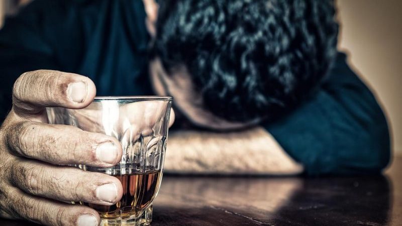 Etapas del Alcoholismo: Cuáles son y cómo afectan tu vida 2 etapas del alcoholismo cuales son y como afectan tu vida
