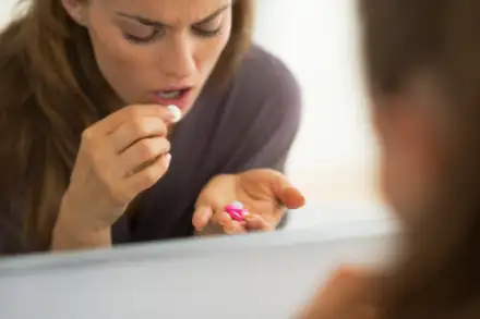 FARMACODEPENDENCIA: DESCUBRE sus ORÍGENES y SÍNTOMAS CLAVES 2 farmacodependencia descubre sus origenes y sintomas claves