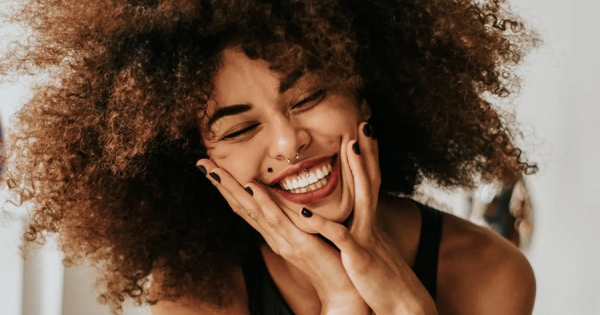 Frases de SONRISAS y POSITIVIDAD - 120 Frases que ENAMORAN 2 frases de sonrisas y positividad 120 frases que enamoran