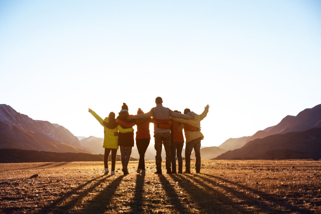 grupo sociales pertenecer aumenta tu salud y felicidad