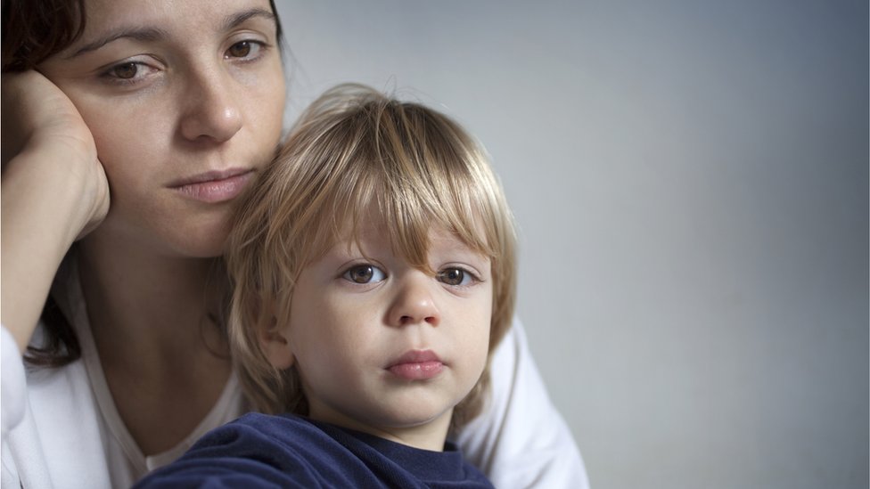 Madre con SUS HIJOS: Por qué algunas NO QUIEREN a su hijo 2 madre con sus hijos por que algunas no quieren a su hijo
