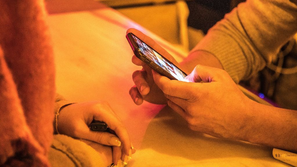 Mi pareja habla con su EX y BORRA MENSAJES: Qué HACER 2 mi pareja habla con su ex y borra mensajes que hacer