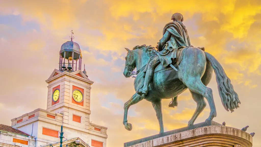 Mito vs Leyenda en Madrid: Descubre sus Claves y Secretos 2 mito vs leyenda en madrid descubre sus claves y secretos