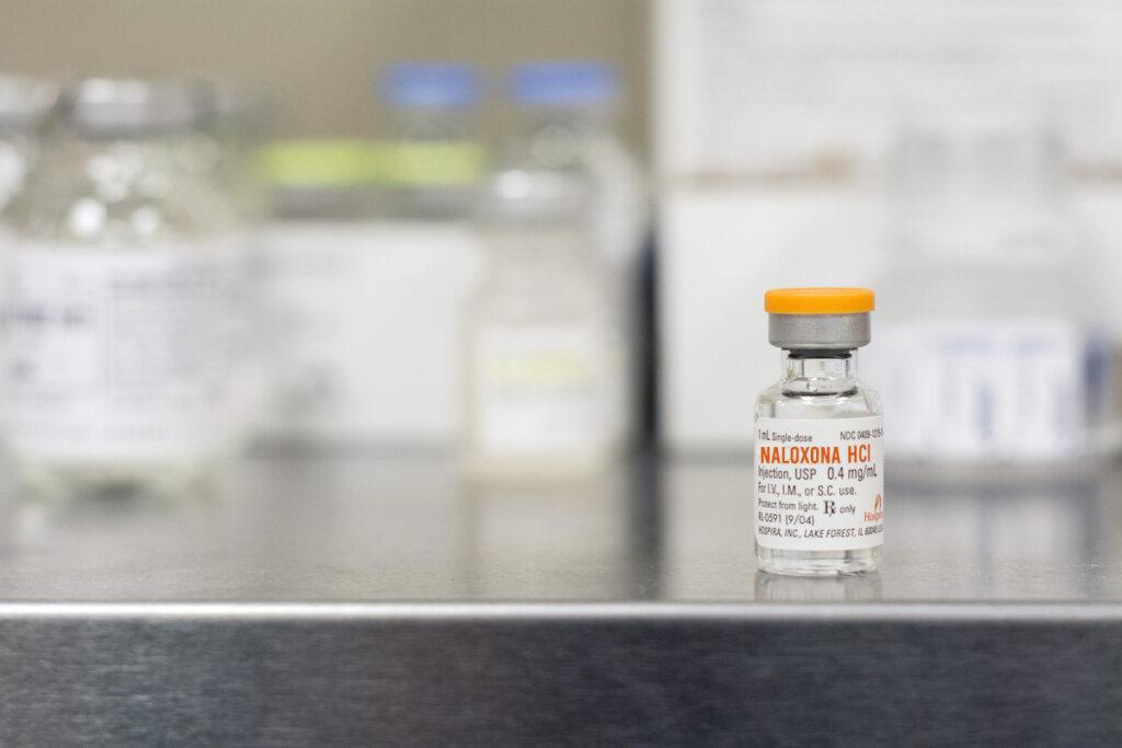 NARCANTI: Cómo la NALOXONA SALVA VIDAS en Sobredosis 2 narcanti como la naloxona salva vidas en sobredosis