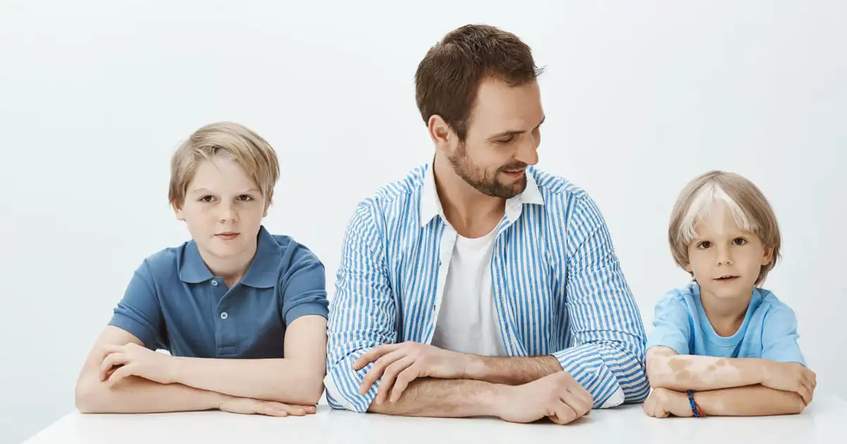 padres que hacen diferencias entre hijos adultos por que