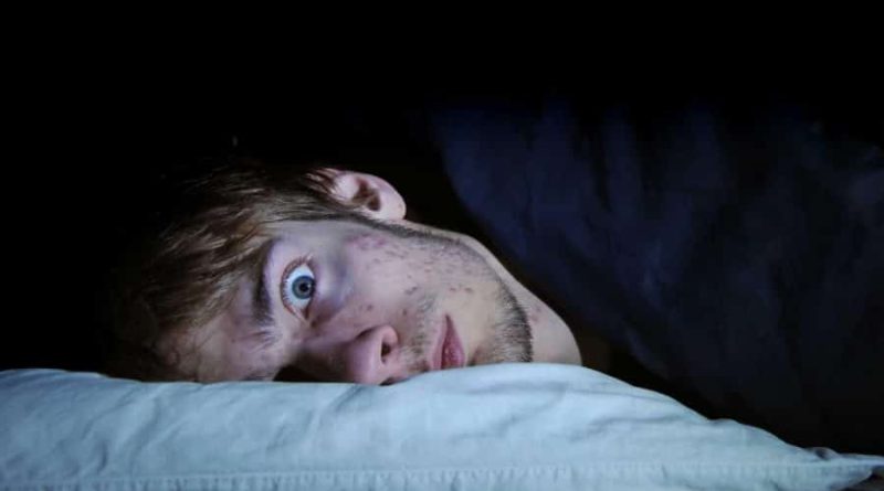 puedes dormir con los ojos abiertos mitos y realidades