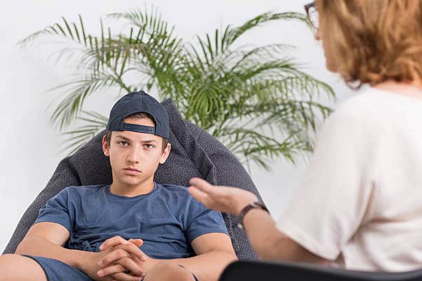 Rebeldía en ADOLESCENTES: Cómo Entender y Actuar Eficazmente 2 rebeldia en adolescentes como entender y actuar eficazmente