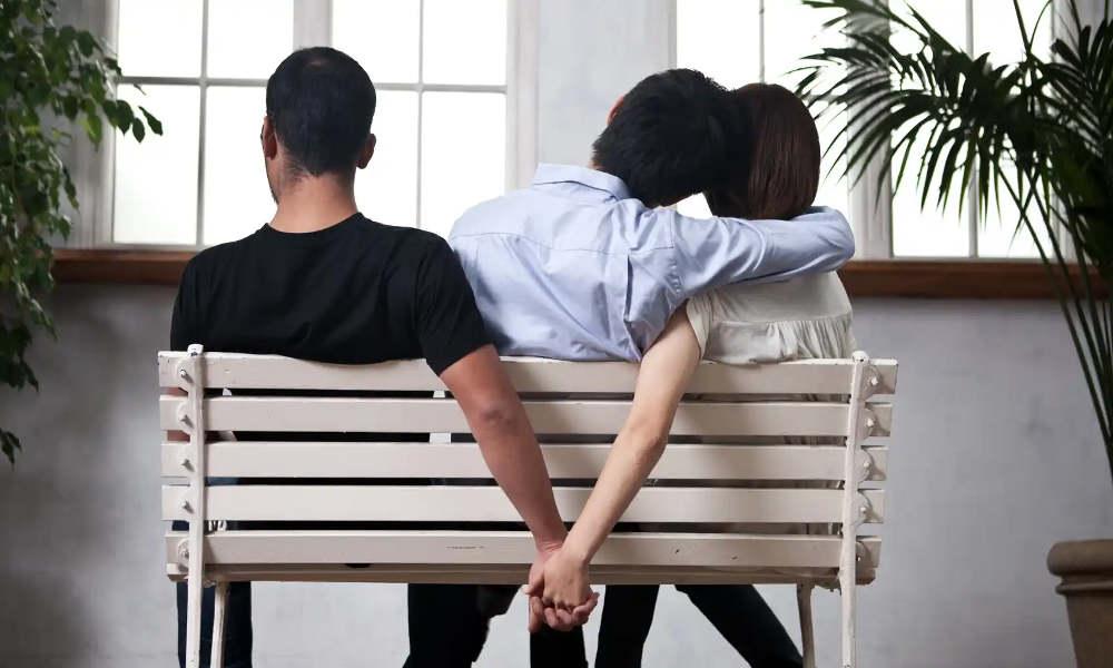 SEÑALES CLARAS de que tu PAREJA te ENGAÑA - ¡Descúbrelo! 2 senales claras de que tu pareja te engana descubrelo