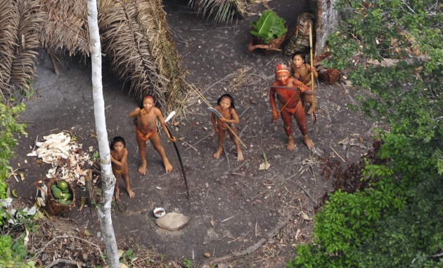 Sentineleses: DESCUBRE la TRIBU MÁS AISLADA del MUNDO 5 sentineleses descubre la tribu mas aislada del mundo