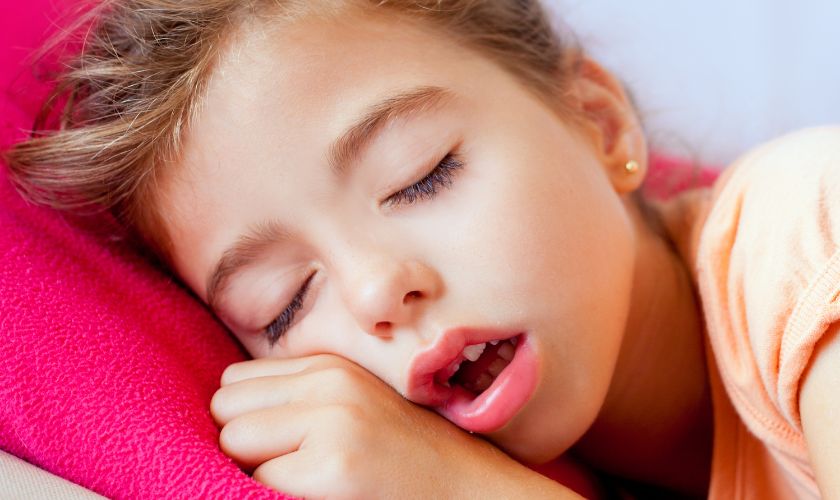 suelo dormir con la boca abierta descubre si es peligroso