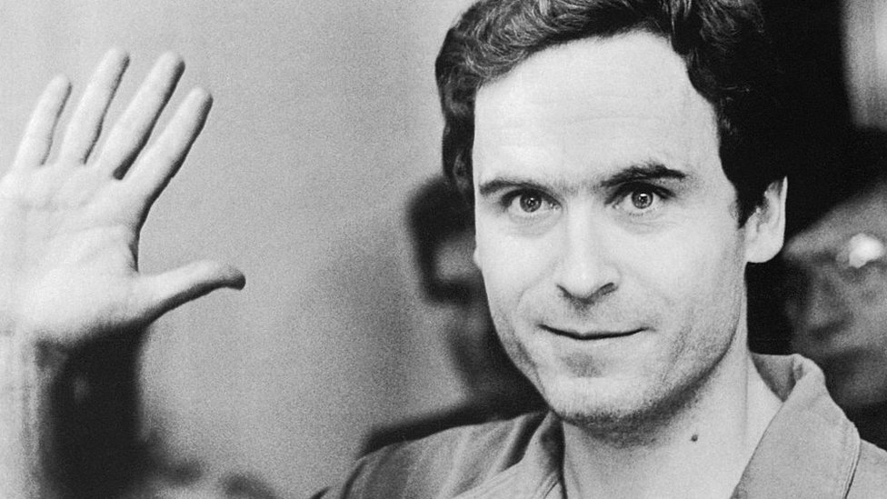 Ted Bundy JOVEN: VÍCTIMAS y CRÍMENES que Impactaron al MUNDO 2 ted bundy joven victimas y crimenes que impactaron al mundo
