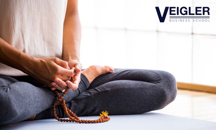 Tipos de MEDITACIÓN: Descubre los 8 Estilos y sus BENEFICIOS 2 tipos de meditacion descubre los 8 estilos y sus beneficios