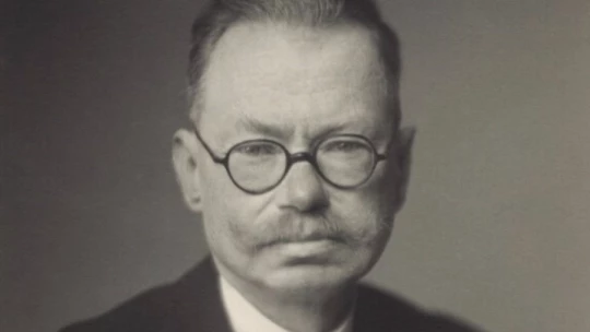 V. GORDON CHILDE: ARQUEÓLOGO INFLUYENTE y SUS APORTES CLAVE 2 v gordon childe arqueologo influyente y sus aportes clave